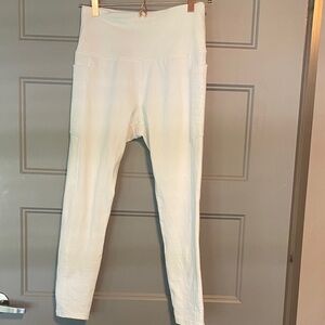 VOGO Athletica Women's Cream Leggings